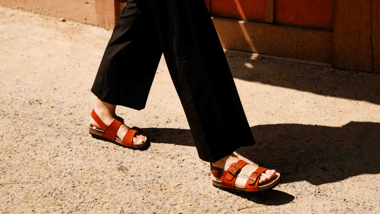 Jancarik leather shoes e-commerce case study - theme customization with Shopify POS integration and returns logistics